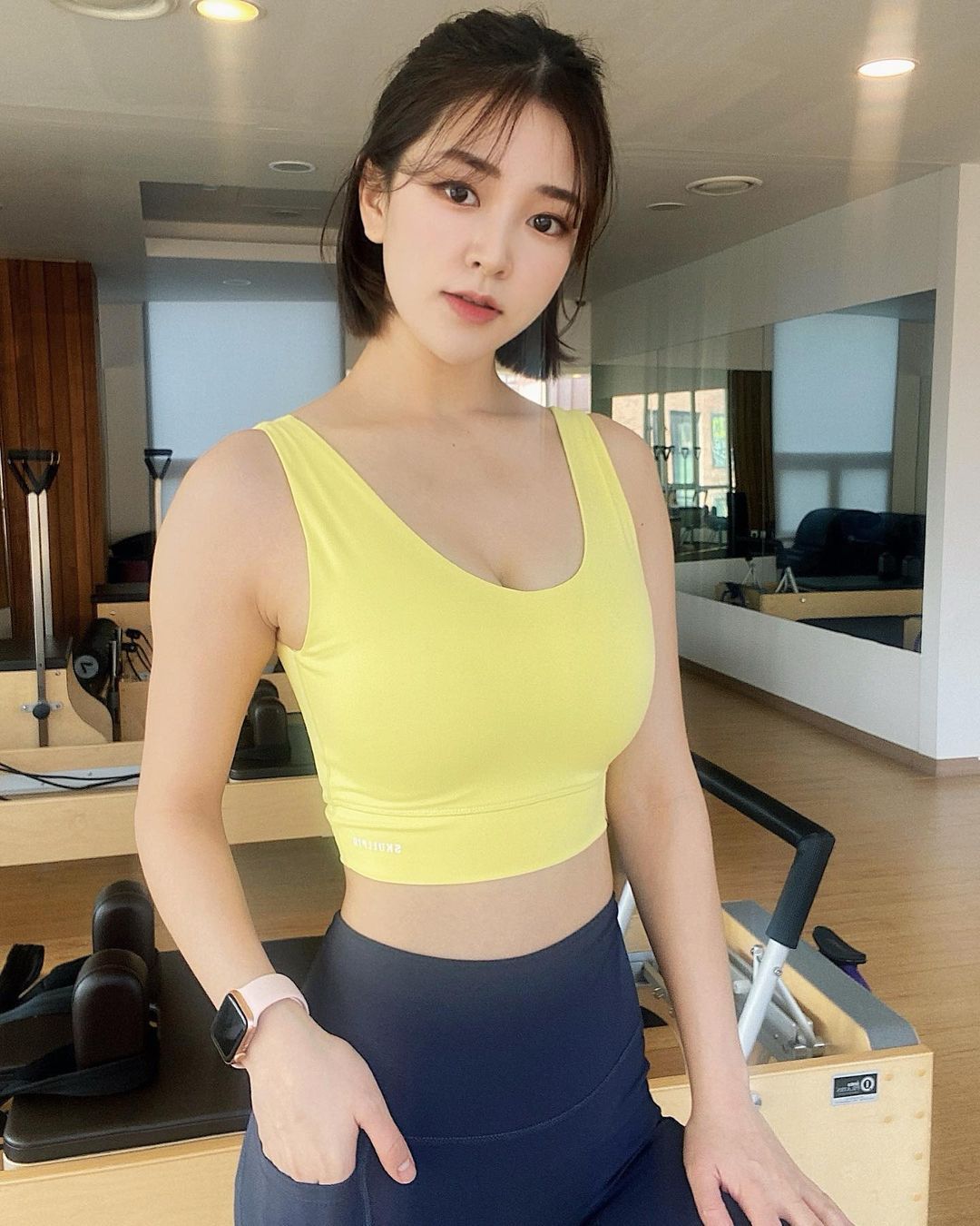 皮拉提斯美女教练 심아윤美图在线看