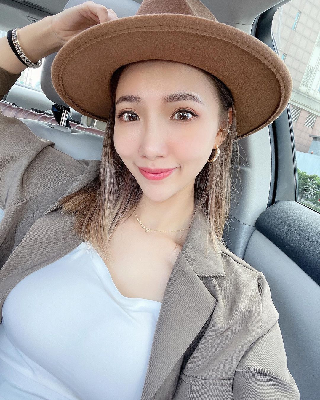 国外网红 Mina L 日常美图在线分享