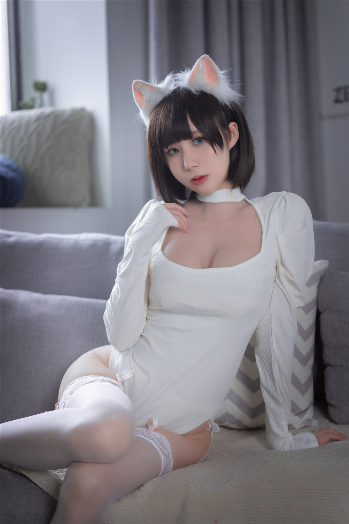 西园寺南歌  NO.008 白猫白色连体衣[30P-121MB]
