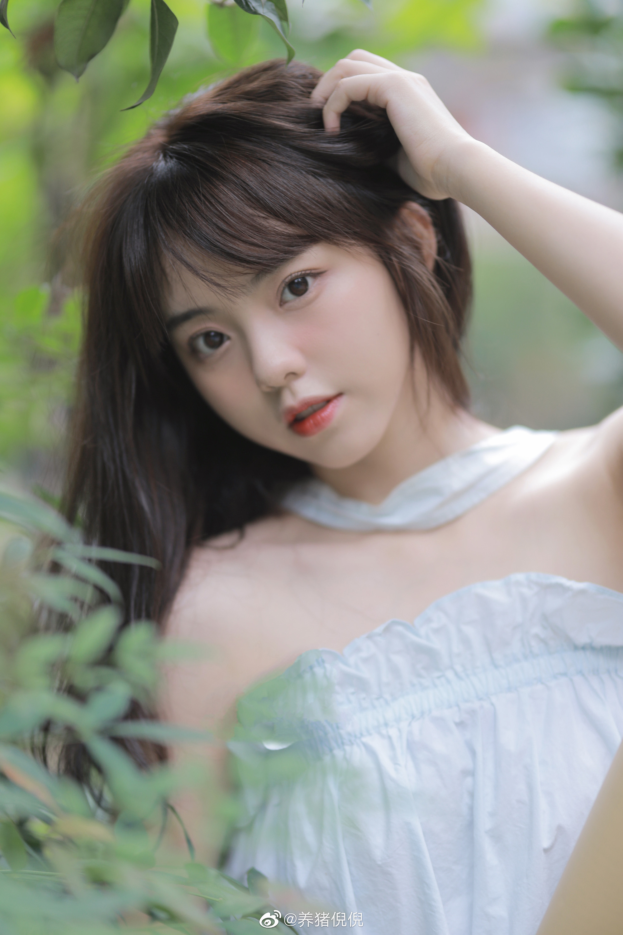喜欢养猪的倪倪 轻盈美少女摄影图片欣赏
