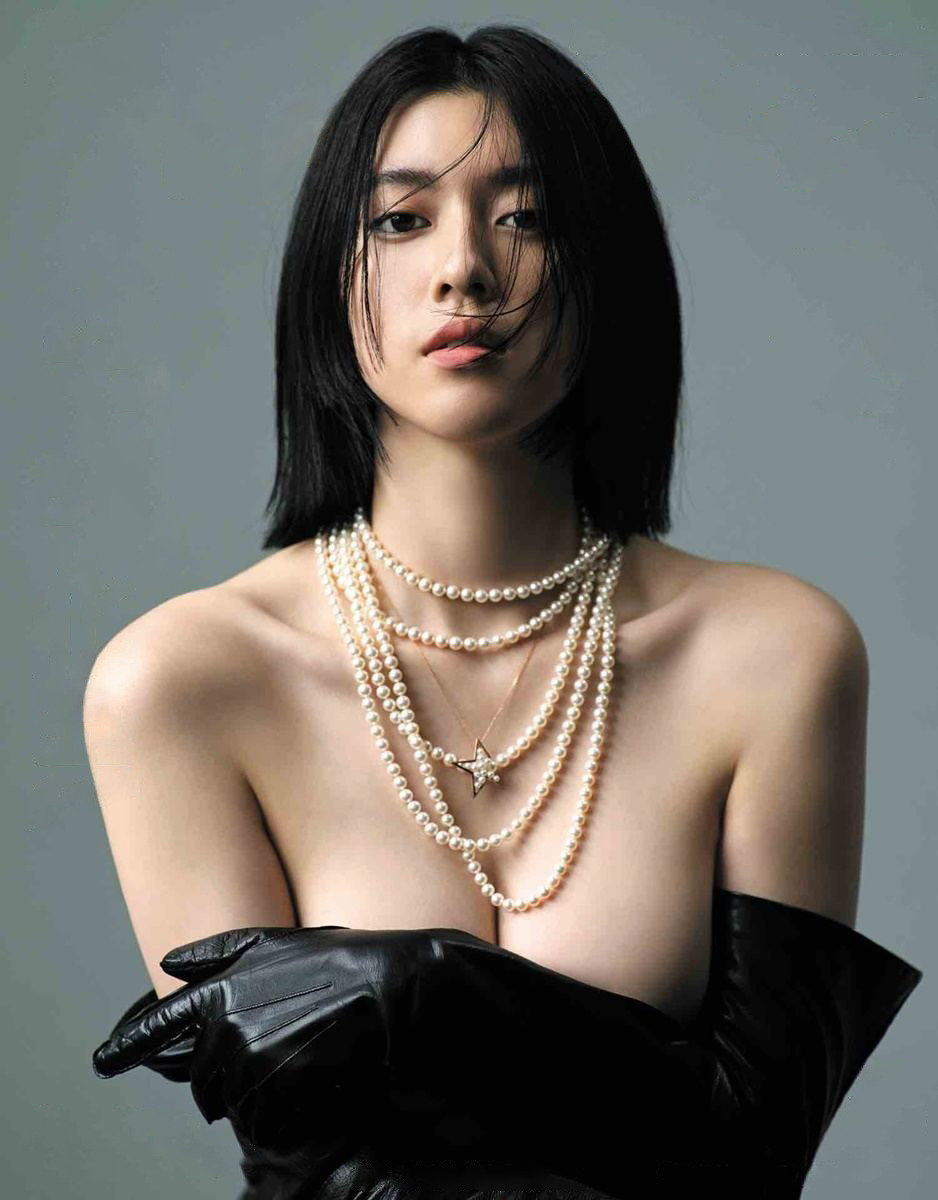 三吉彩花 个人写真集在线欣赏